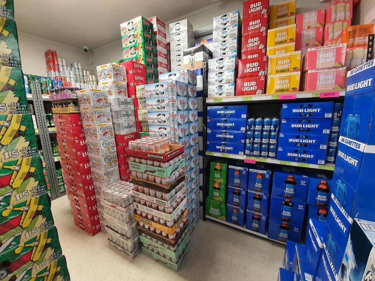 Sundre Motor Inn Kültér fotó